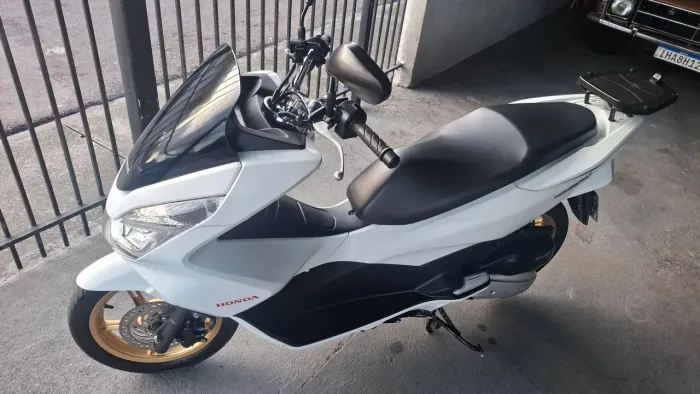 PCX 150 DLX único dono 14.000 km