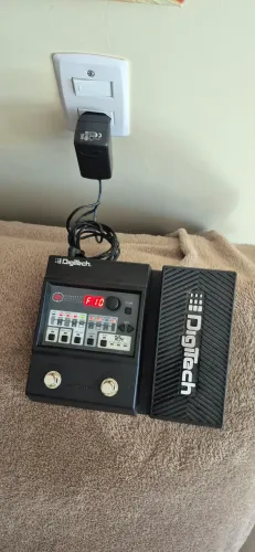 Pedaleira Digitech Element com Fonte (Nova)