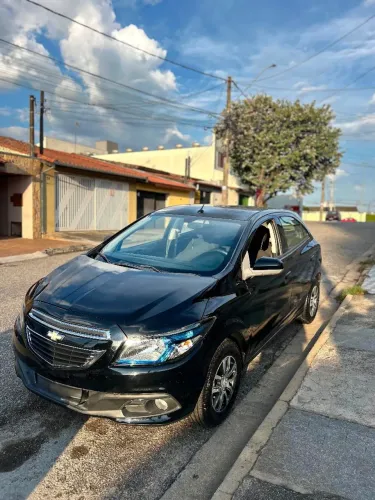 Chevrolet Onix Hatch LTZ 1.4 8V Flex Power Mec. 4P 2015