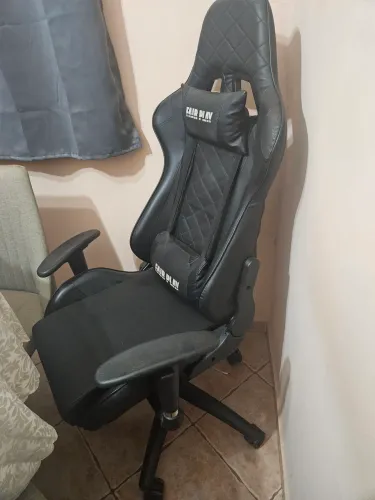 Cadeira Gamer Giratória Fair Play semi-nova com pouco uso.