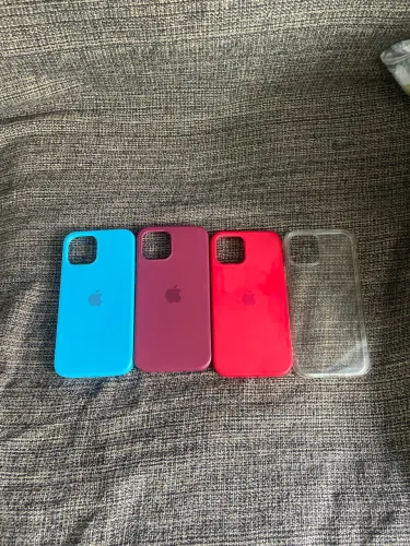 Kit 4 Capinhas iPhone 12