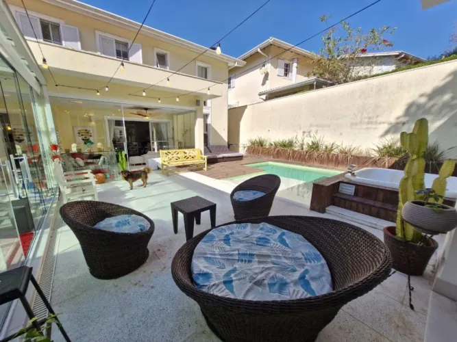 Casa com 3 dormitórios à venda, 450 m² por R$ 3.300.000,00 - Granja Viana - Cotia/SP