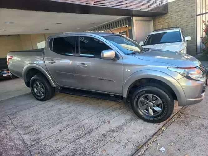TRITON SPORT 2018 GLS AUTOMATICA  NOVA