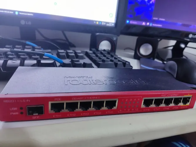 Roteador Mikrotik RB2011ILS-IN