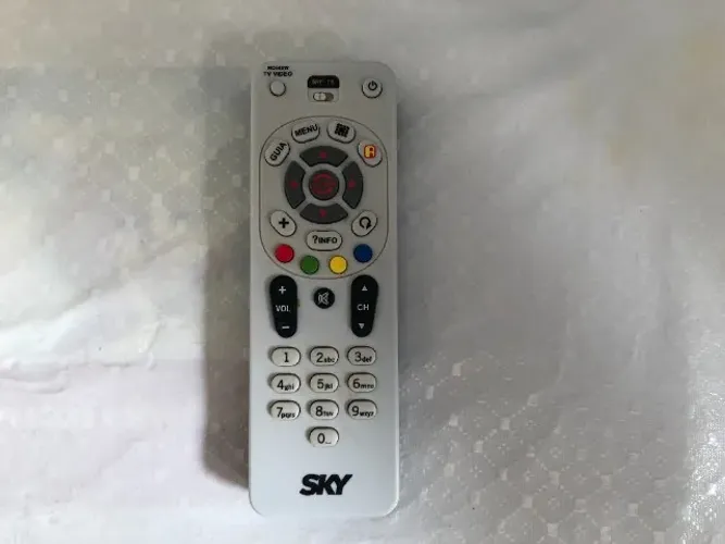 Controle remoto conversor SKY