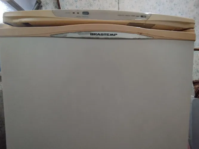 Vendo Freezer Vertical Brastemp 260 litros 