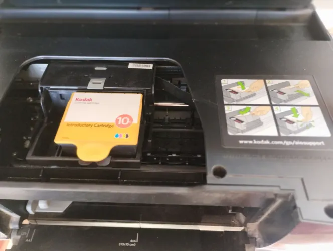 Impressora Multifuncional Kodak ESP 3250 - Scanner, Cópia e Impressão<br> Retirar peças 
