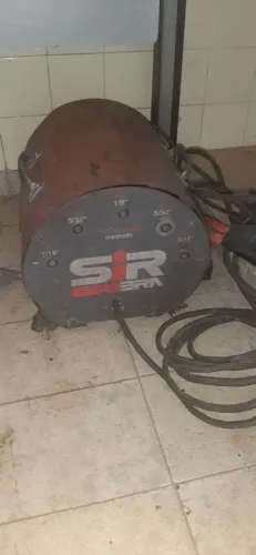 Máquina de solda usada