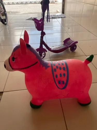 Cavalinho Pula Pula Infantil Inflável Rosa
