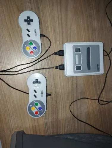 Vídeo game e televisão.