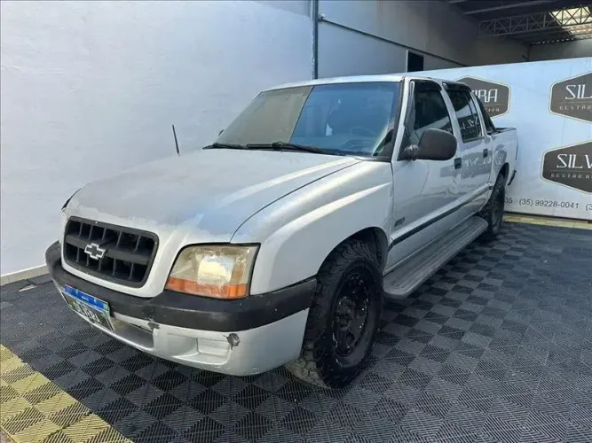 Chevrolet S10 Pick-up 2.4 MPFI 8V 128cv CD 4P 2001