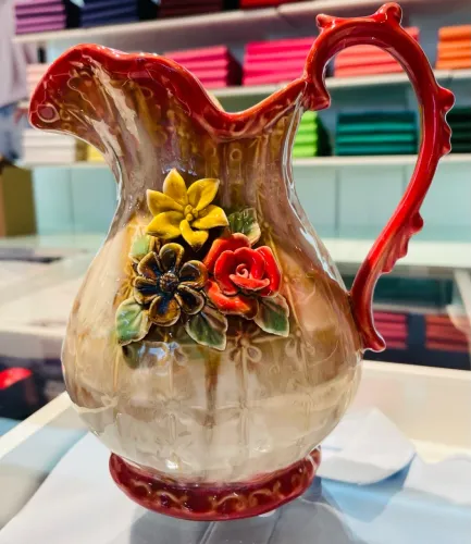 Jarra Decorativa com Flores em Relevo