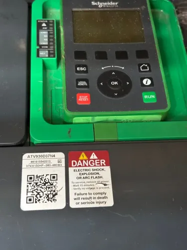 Inversor de frequência 50cv 380v Schneider ATV930