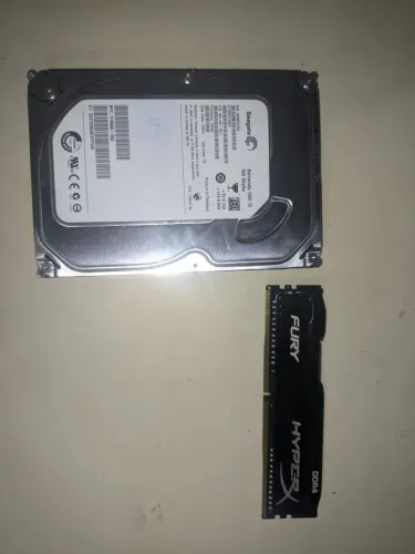 Memória RAM HyperX Fury DDR4 8Gb mais hd500