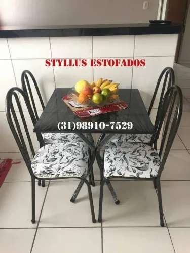 Mesa tubular de 4 cadeiras