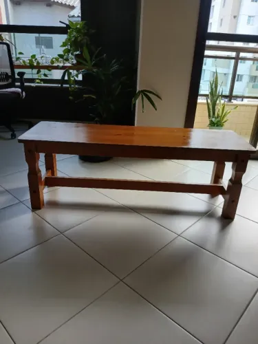 Banco em madeira