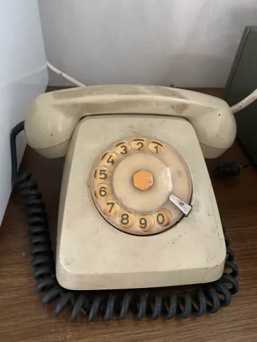 Lindo Telefone fixo antigo pra uso ou decoração