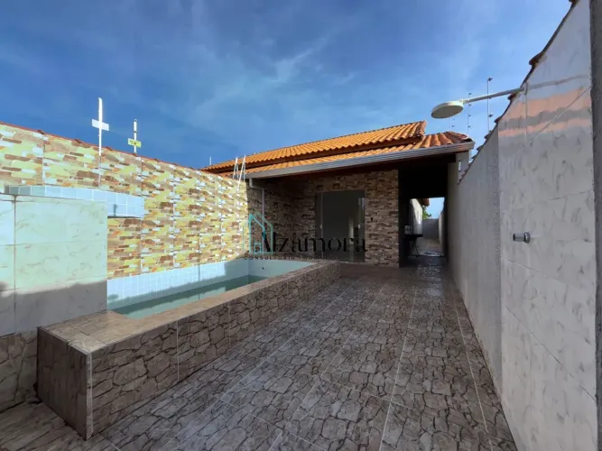 Casa com Piscina em Itanhaém SP