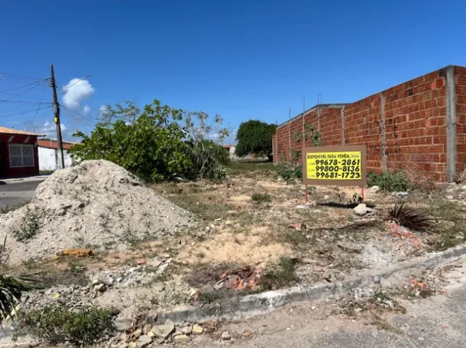 Lote de Esquina à Venda em Pirambu - Oportunidade Imperdível