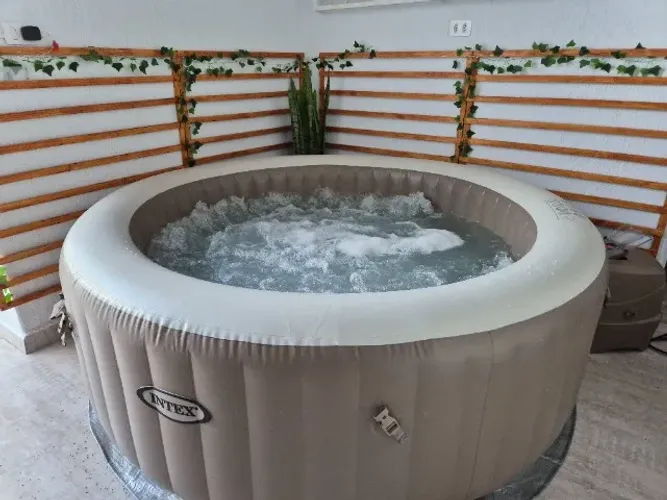 Banheira hidromassagem Intex Spa