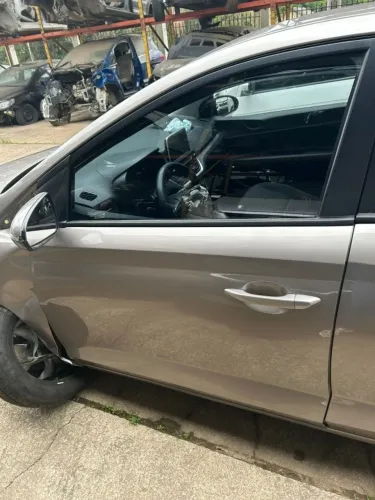 PORTA DIANTEIRA ESQUERDA HYUNDAI HB20 2019/2020-SEM ACESSORIOS