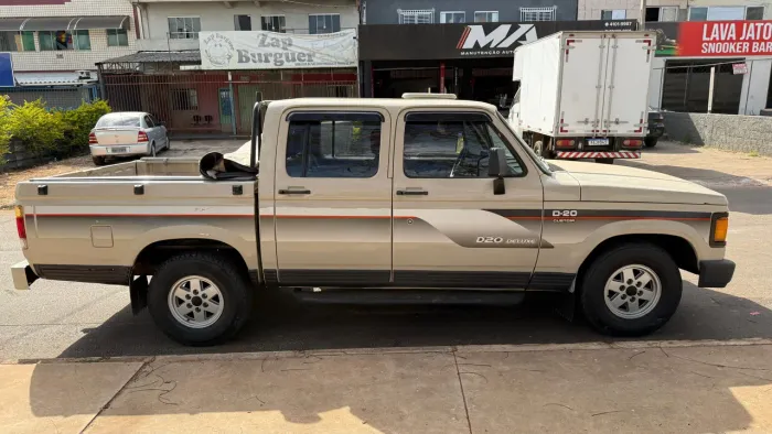 GM Chevrolet D-20 CD 4 PTS 3.9 Diesel 1986