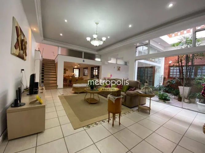 Sobrado com 4 suítes à venda, 690 m² por R$ 2.900.000 - Nova Gerty - São Caetano do Sul/SP