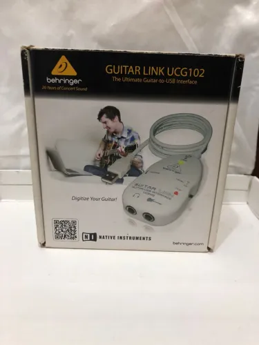 Behringer UCG102 Interface de Áudio USB