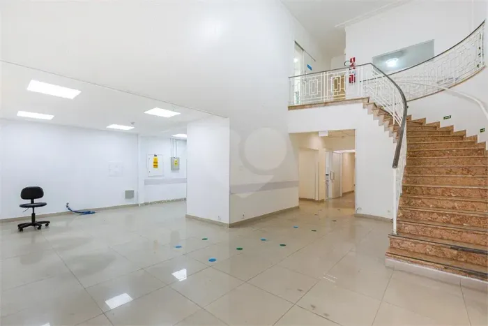 Casa com 4 quartos à venda ou para locação em Consolação - SP