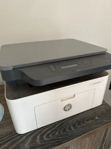 Impressora HP Laser MFP 135w