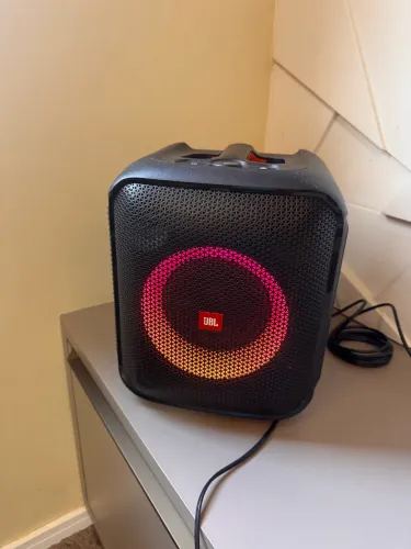  JBL Partybox Encore Essential troco em notebook