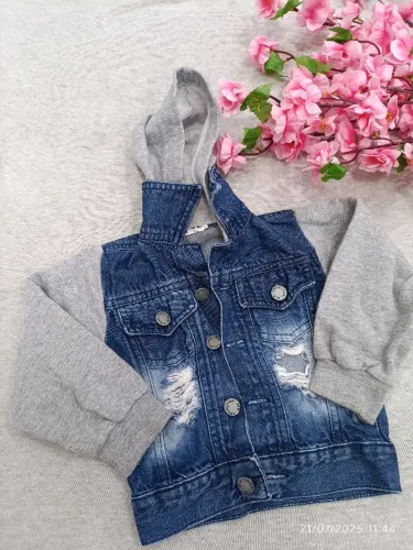 Jaqueta Jeans Infantil com Capuz - Estilo e Conforto - Tamanho 1 ano