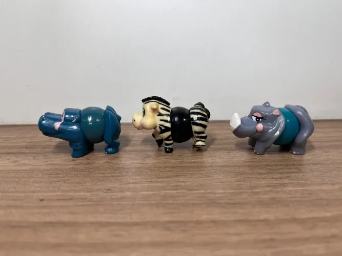 Miniaturas kinder ovo anos 90