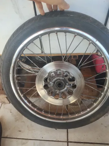 Roda raiada dianteira Suzuki Katana 125