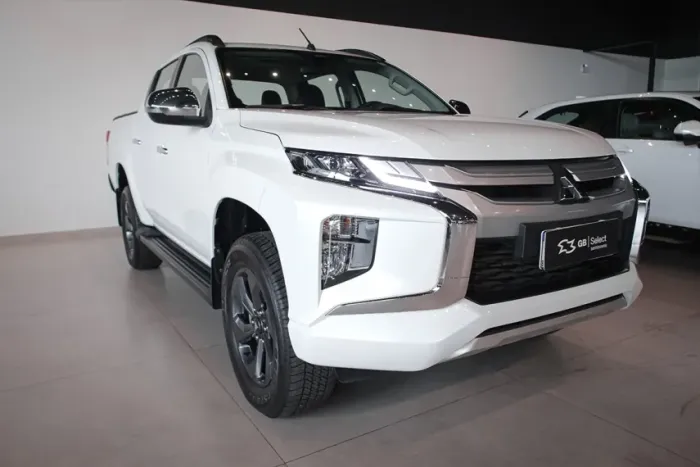 Mitsubishi L200 HPE 2.5 8V 95cv/118cv Tb-ic Diesel 2025