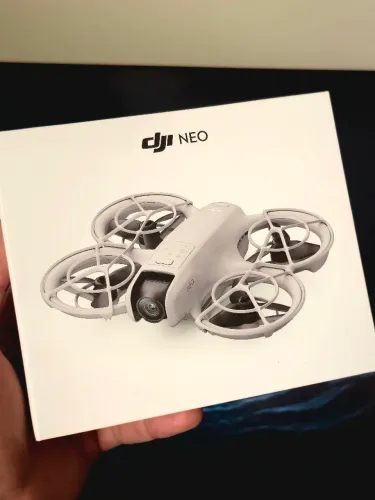 Drone DJI Neo - O Ultraleve de 135g para Vlogs, Selfies e 4K Estabilizador!