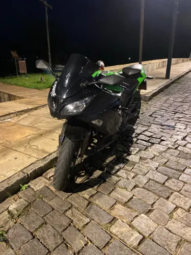 Kawasaki ninja 300