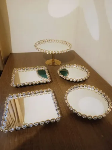 Bandejas e Boleira espelhadas e Decorativas