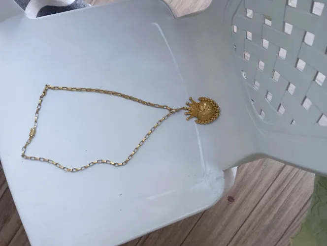 Cordão moeda antiga