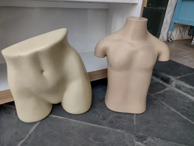 Manequins para loja, parte inferior 15,00 e superior 20,00