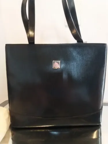 BOLSA VICTOR HUGO PRETA. ESTILO EPI LOUIS VUITTON. LINDÍSSIMA!