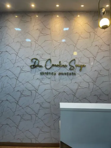 Aluga-se sala de clínica de estética mobiliada.