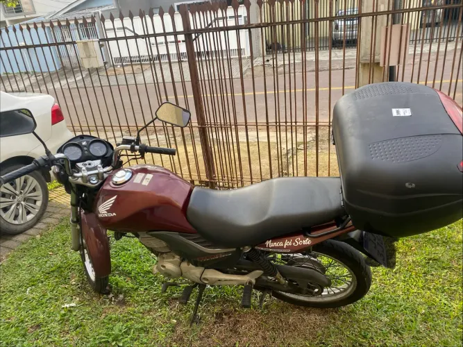 Vendo moto 2012 aceito cartão com taxa da maquininha