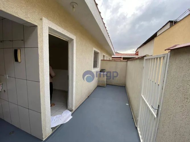 Casa com 1 dormitório para alugar, 50 m² - Vila Medeiros - São Paulo/SP