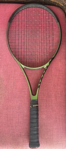 Raquete Wilson Blade 104 V8