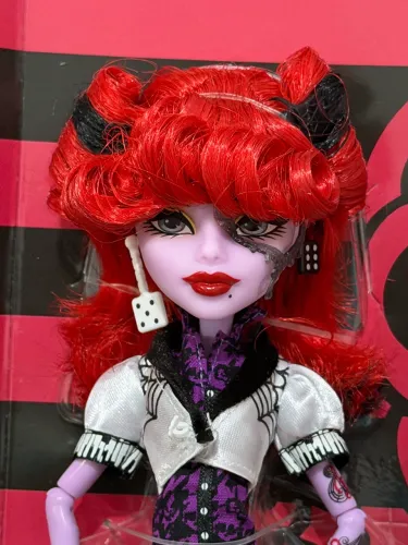MONSTER HIGH CREEPRODUCTION OPERETTA RECOLOCADA NA CAIXA