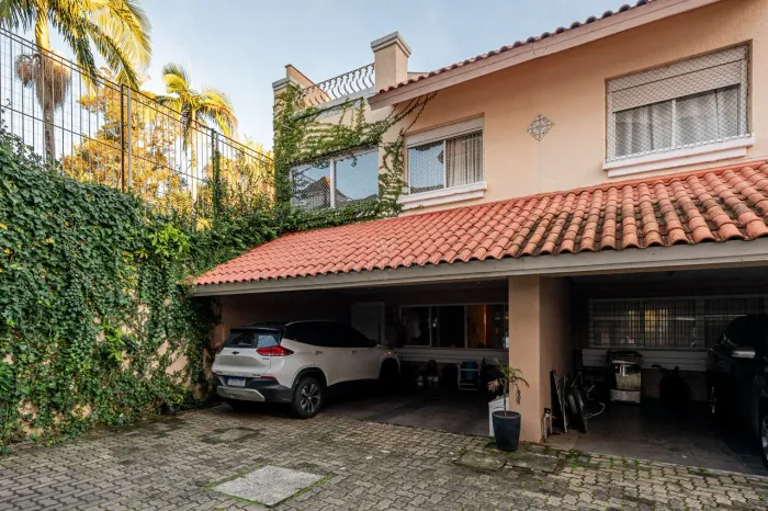 Casa condomínio, 3 dormitórios, 1 suíte, 2 vagas