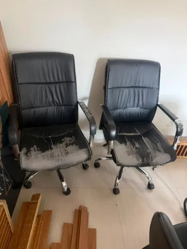 2 CADEIRAS DE ESCRITÓRIO | R$ 300,00