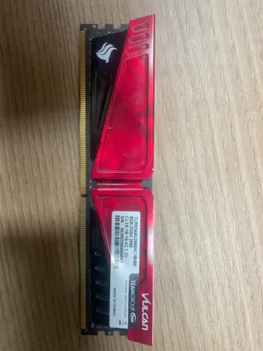 Kit 2x Memória Ram Team Group T-force Vulcan 8gb Ddr4 2666mh (Usado) Kit 2x Memória Ram Te