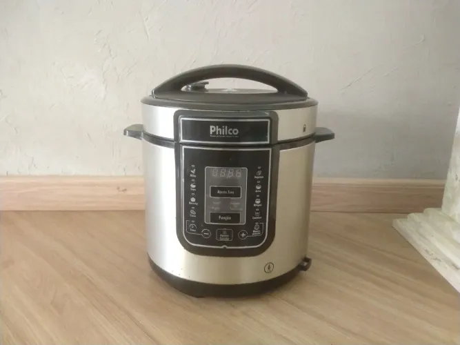Panela de Pressão Elétrica - Philco 6 Litros 